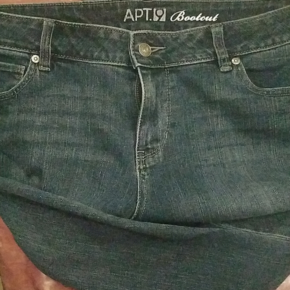 Jean's - Picture 4 of 4